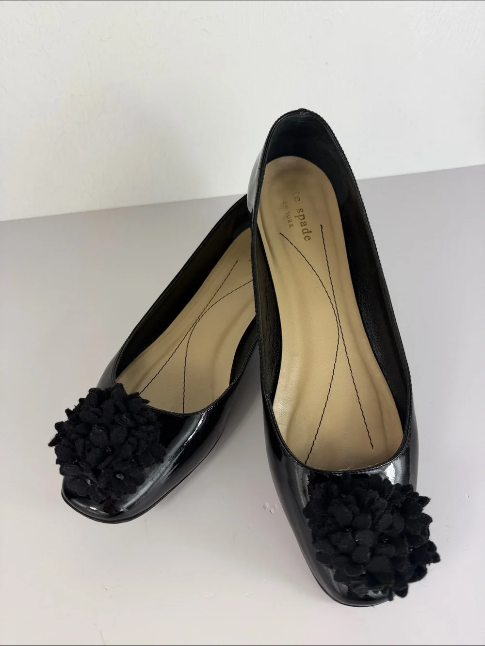 Kate Spade New York Black Patent Leather Floral Ballet Flats 8.5 B